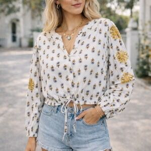 Solitaire Floral Balloon White Sleeve Crop Top Size Medium Boho Cottagecore‎